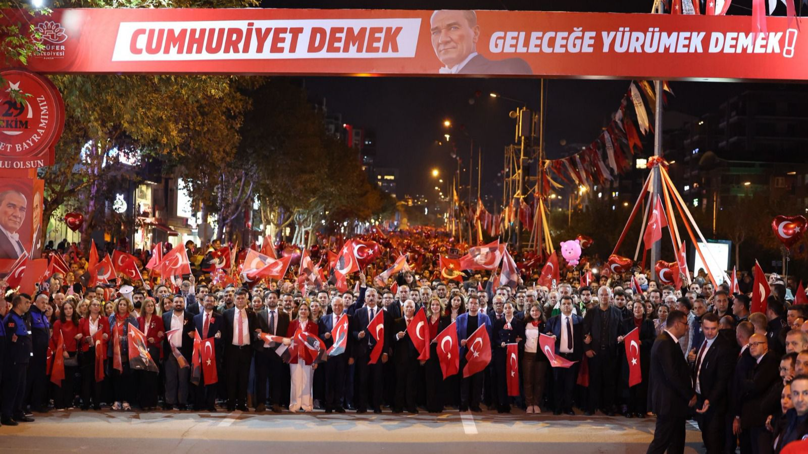 Mustafa Bozbey - Bursa Tek Yürek, Yaşasın Cumhuriyet