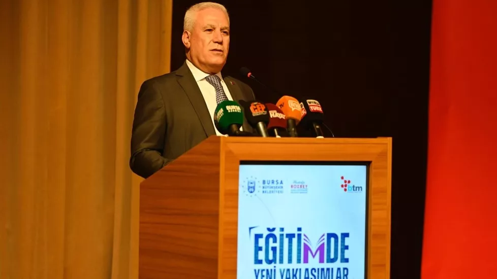 Mustafa Bozbey - Eğitimde Yeni Ufuklar: Sınırların Ötesinde Bir Gelecek