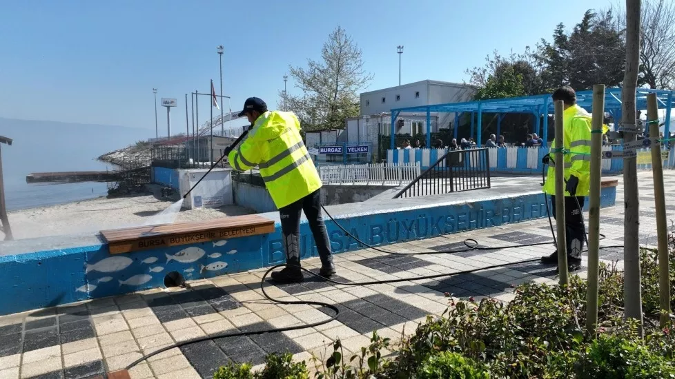 Mustafa Bozbey - Mudanya Sahili Bahara Hazır