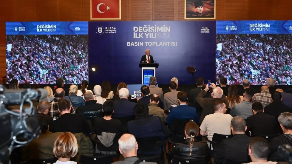 Mustafa Bozbey - Değişimin İlk Yılı