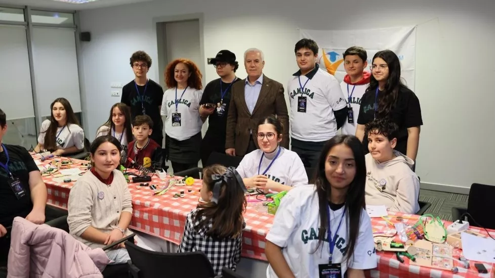 Mustafa Bozbey - Geleceğin Mucitlerini Bilim ve Geleceğin Işığıyla Buluşturduk